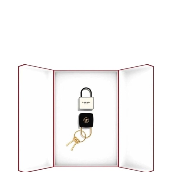 CHANEL Black and White Padlock Duo with Gold Key GWP - Picture 2 of 3